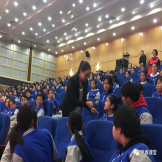 “自护青春·益起来”女生自护教育项目顺利开展