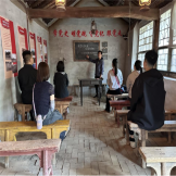 “追寻红色足迹，重温峥嵘岁月”——北京市青少年法律与心理咨询服务中心党支部开展主题党日活动  为深入学习习近平新时代中国特色社会主义思想，赓续红色血脉、强化党性教育，北京市青少年法律与心理咨询服务中心党支部于2025年4月28日组织全体党员赴平谷区冀东抗日根据地旧址开展“追寻红色足迹，重温峥嵘岁月”主题党日活动。本次活动旨在通过实地研学、缅怀先烈、党课学习等形式，引导党员铭记历史、坚定理想信念，将